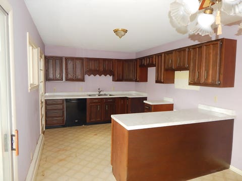 Tiny photo for 1118 N 13TH Street, Clinton, IA 52732 (MLS # 12629506)