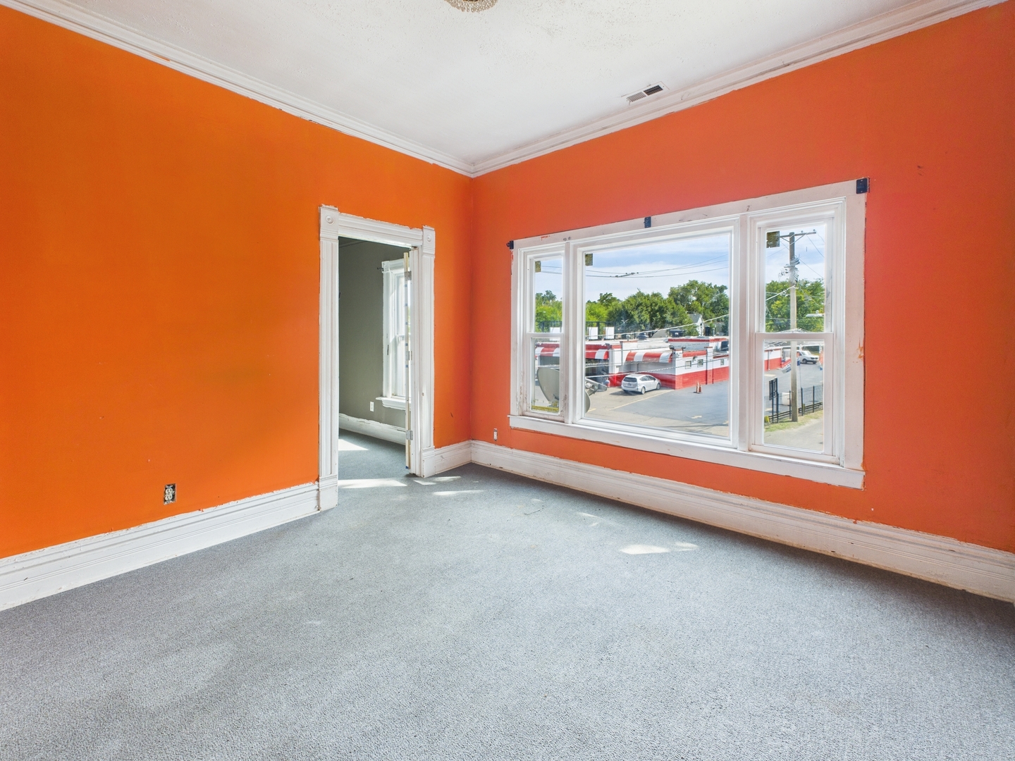 414 W 79th Place