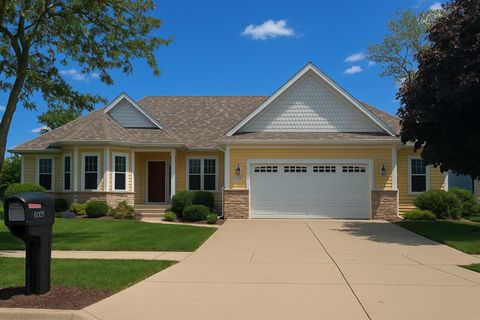 606 Schomer Road Aurora IL 60505