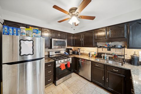 Tiny photo for 6337 Roosevelt Road #308, Berwyn, IL 60402 (MLS # 12347744)
