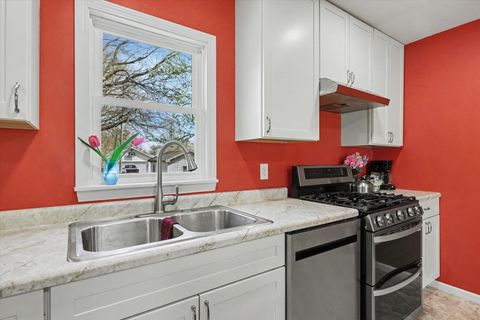 Tiny photo for 333 W Pine Street, Paxton, IL 60957 (MLS # 12615353)