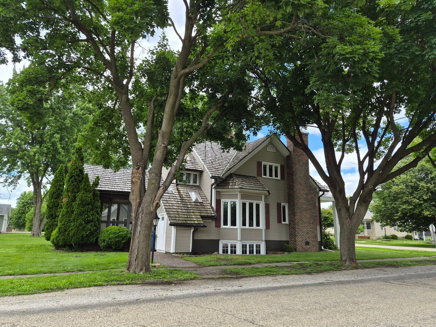 304 N Central Avenue