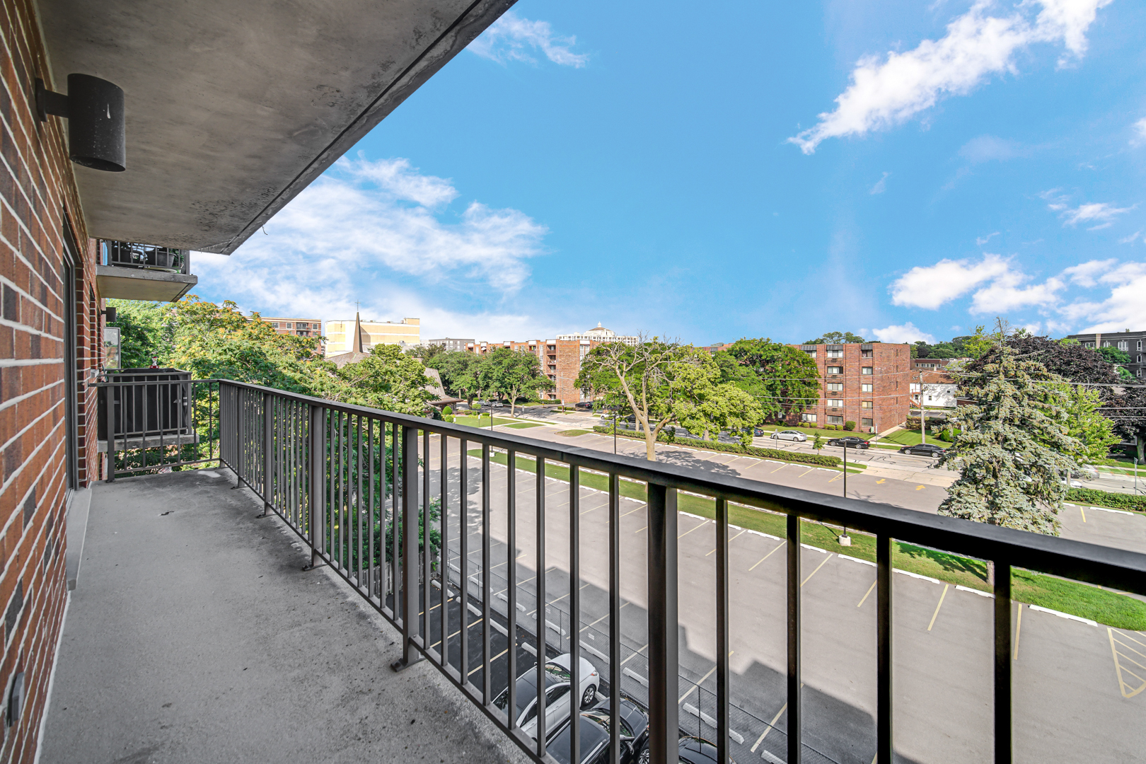 825 Center Street 505
