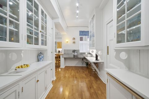 Tiny photo for 232 E Walton Place #3E, Chicago, IL 60611 (MLS # 12624126)