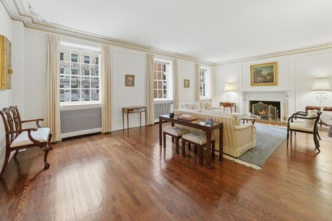 Tiny photo for 232 E Walton Place #3E, Chicago, IL 60611 (MLS # 12624126)