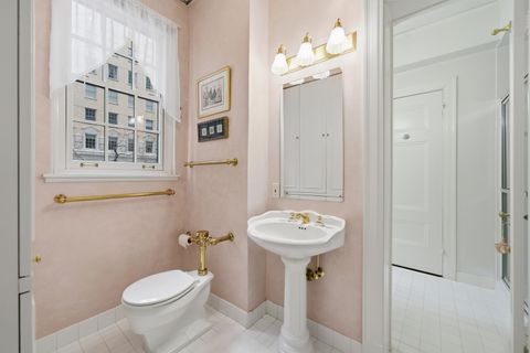 Tiny photo for 232 E Walton Place #3E, Chicago, IL 60611 (MLS # 12624126)