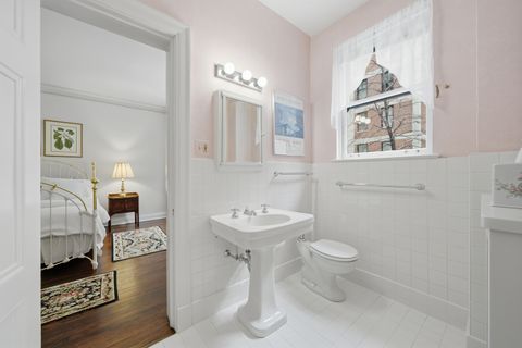 Tiny photo for 232 E Walton Place #3E, Chicago, IL 60611 (MLS # 12624126)