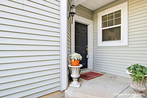 Tiny photo for 2810 Cattail Court #B, Wauconda, IL 60084 (MLS # 12484490)