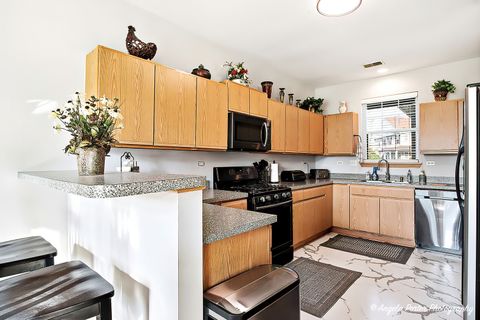 Tiny photo for 2810 Cattail Court #B, Wauconda, IL 60084 (MLS # 12484490)