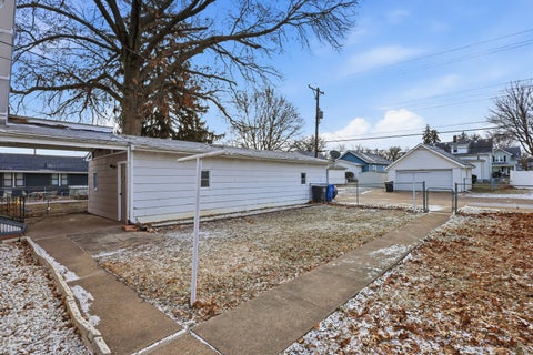 Tiny photo for 2748 12th Avenue, Moline, IL 61265 (MLS # 12591724)