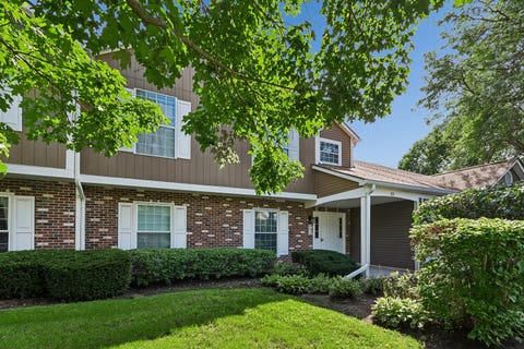 Photo of 83 Midhurst Court #102A, Naperville, IL 60565 (MLS # 12733456)