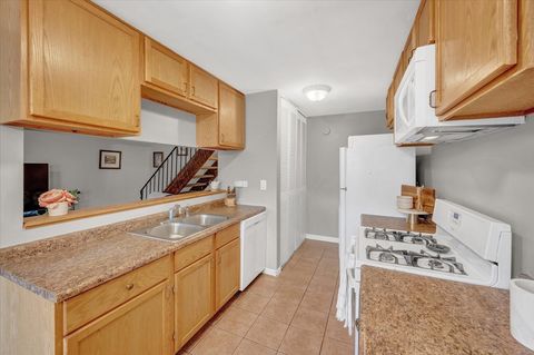 Tiny photo for 485 James Court #C, Glendale Heights, IL 60139 (MLS # 12609038)