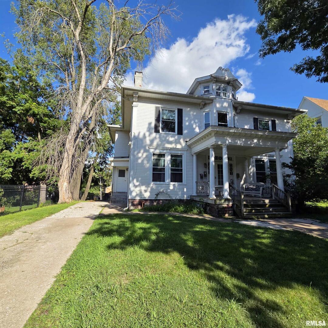 11 OAK Lane