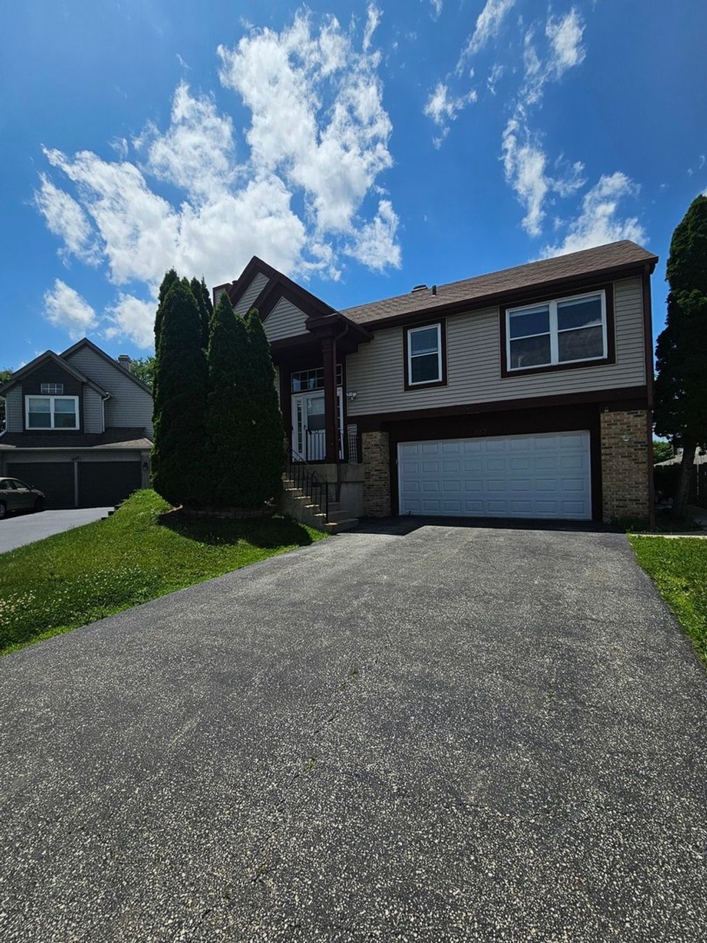 Photo for 457 Hadley Court, Bartlett, IL 60103 (MLS # 12400456)