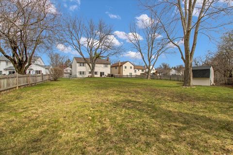 Tiny photo for 305 Abbey Lane, Vernon Hills, IL 60061 (MLS # 12612970)