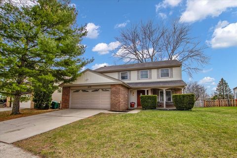 Tiny photo for 305 Abbey Lane, Vernon Hills, IL 60061 (MLS # 12612970)