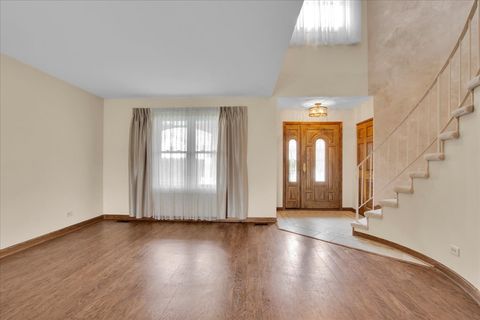 Tiny photo for 305 Abbey Lane, Vernon Hills, IL 60061 (MLS # 12612970)