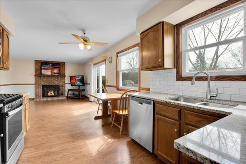 Tiny photo for 305 Abbey Lane, Vernon Hills, IL 60061 (MLS # 12612970)