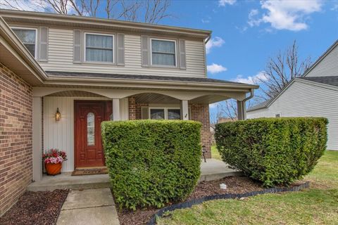 Tiny photo for 305 Abbey Lane, Vernon Hills, IL 60061 (MLS # 12612970)