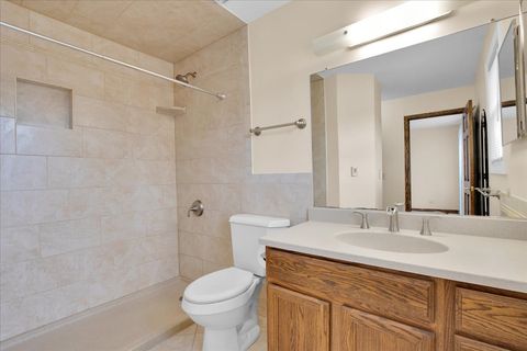 Tiny photo for 305 Abbey Lane, Vernon Hills, IL 60061 (MLS # 12612970)
