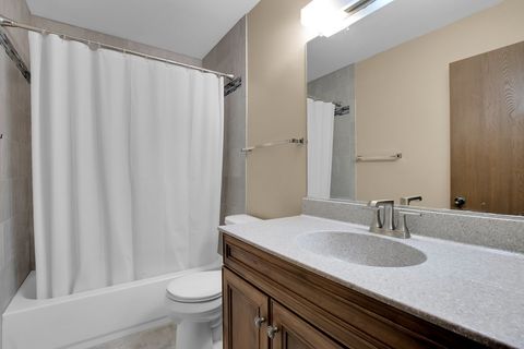 Tiny photo for 305 Abbey Lane, Vernon Hills, IL 60061 (MLS # 12612970)