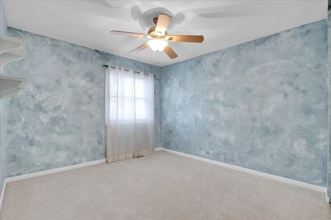 Tiny photo for 305 Abbey Lane, Vernon Hills, IL 60061 (MLS # 12612970)