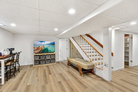 Tiny photo for 5 Bruce Circle N, Hawthorn Woods, IL 60047 (MLS # 12667395)
