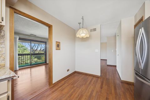 Tiny photo for 7990 Garfield Avenue #14-3, Burr Ridge, IL 60527 (MLS # 12600016)