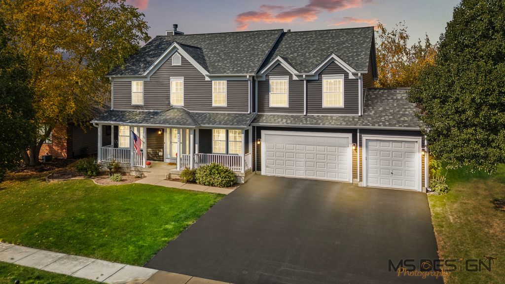 Photo for 495 John Marshall Lane, Sycamore, IL 60178 (MLS # 12498307)