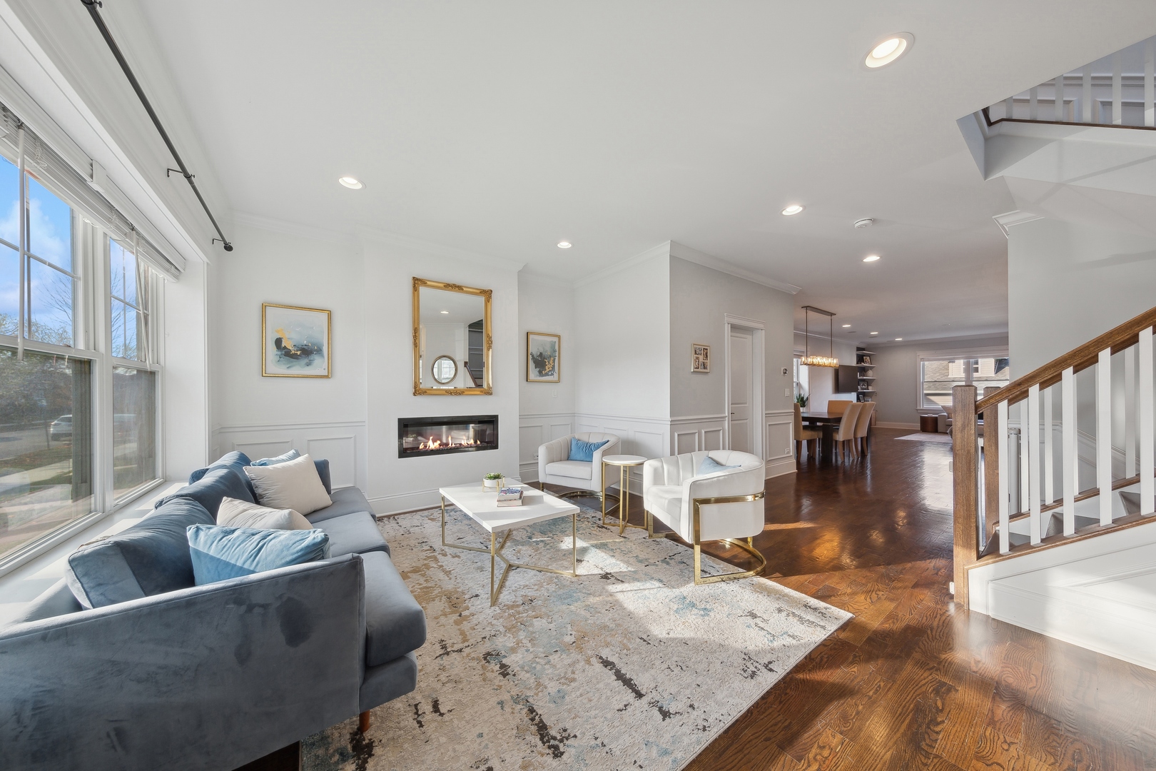 5622 W Pensacola Avenue