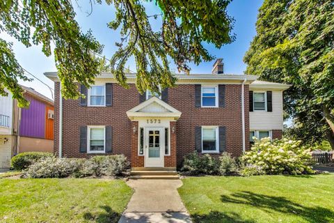 1572 McDaniels Avenue Highland Park IL 60035