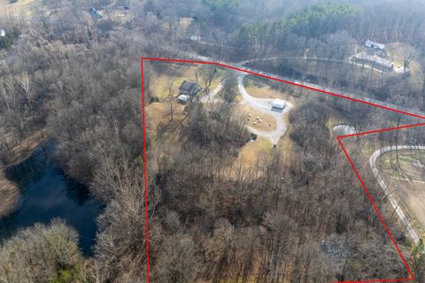 Tiny photo for 8193 Old Highway 13 Highway, Murphysboro, IL 62966 (MLS # 12578240)