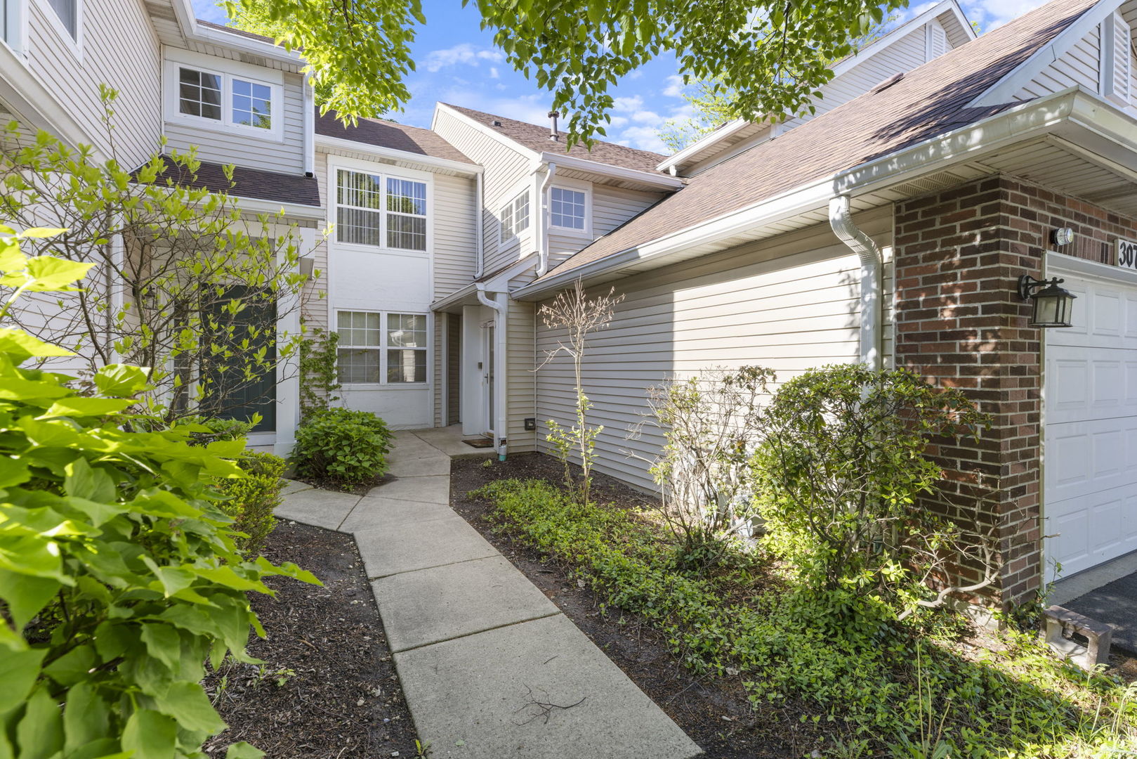 3073 Kentshire Circle