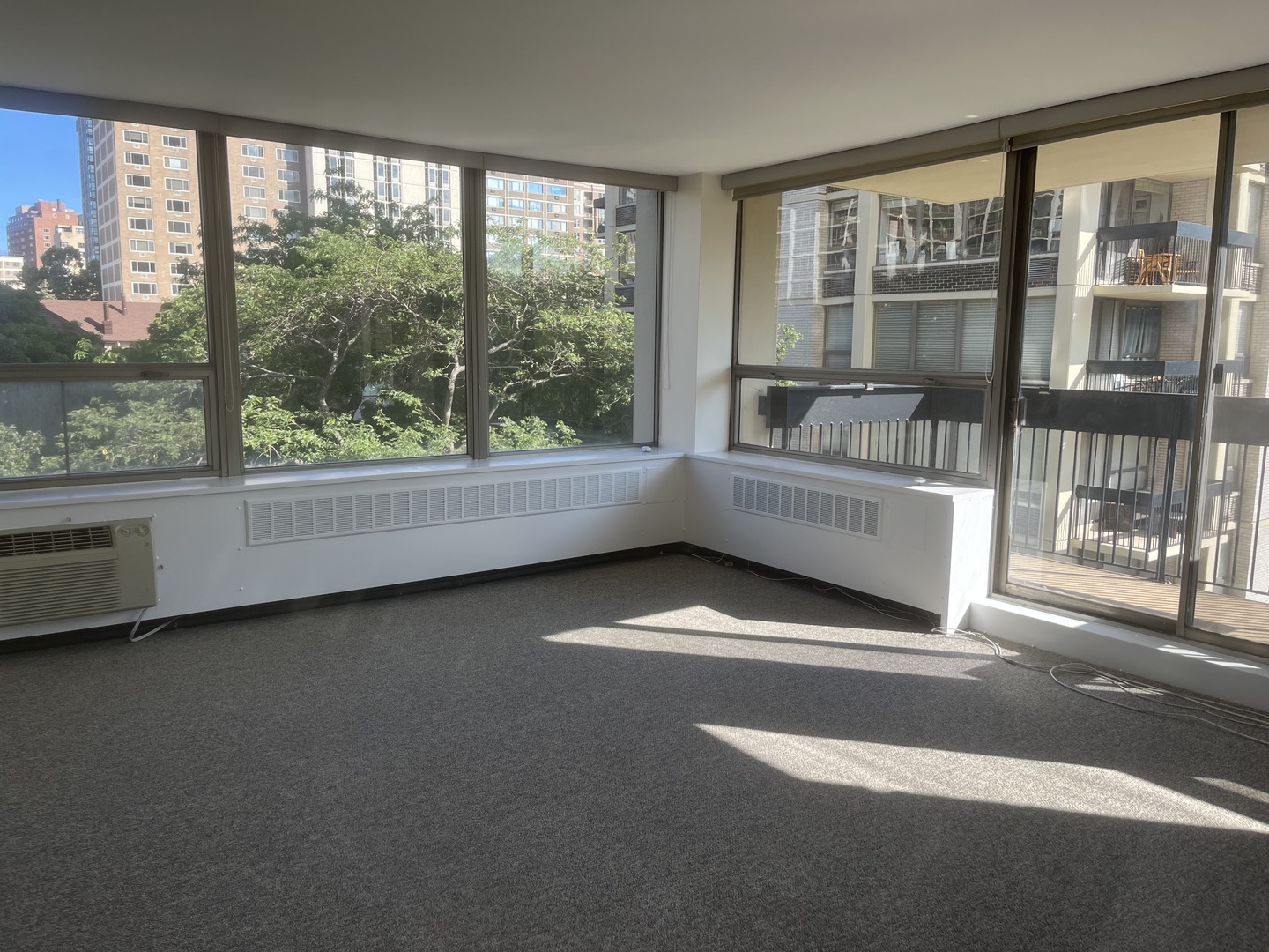1360 N Sandburg Terrace 401C