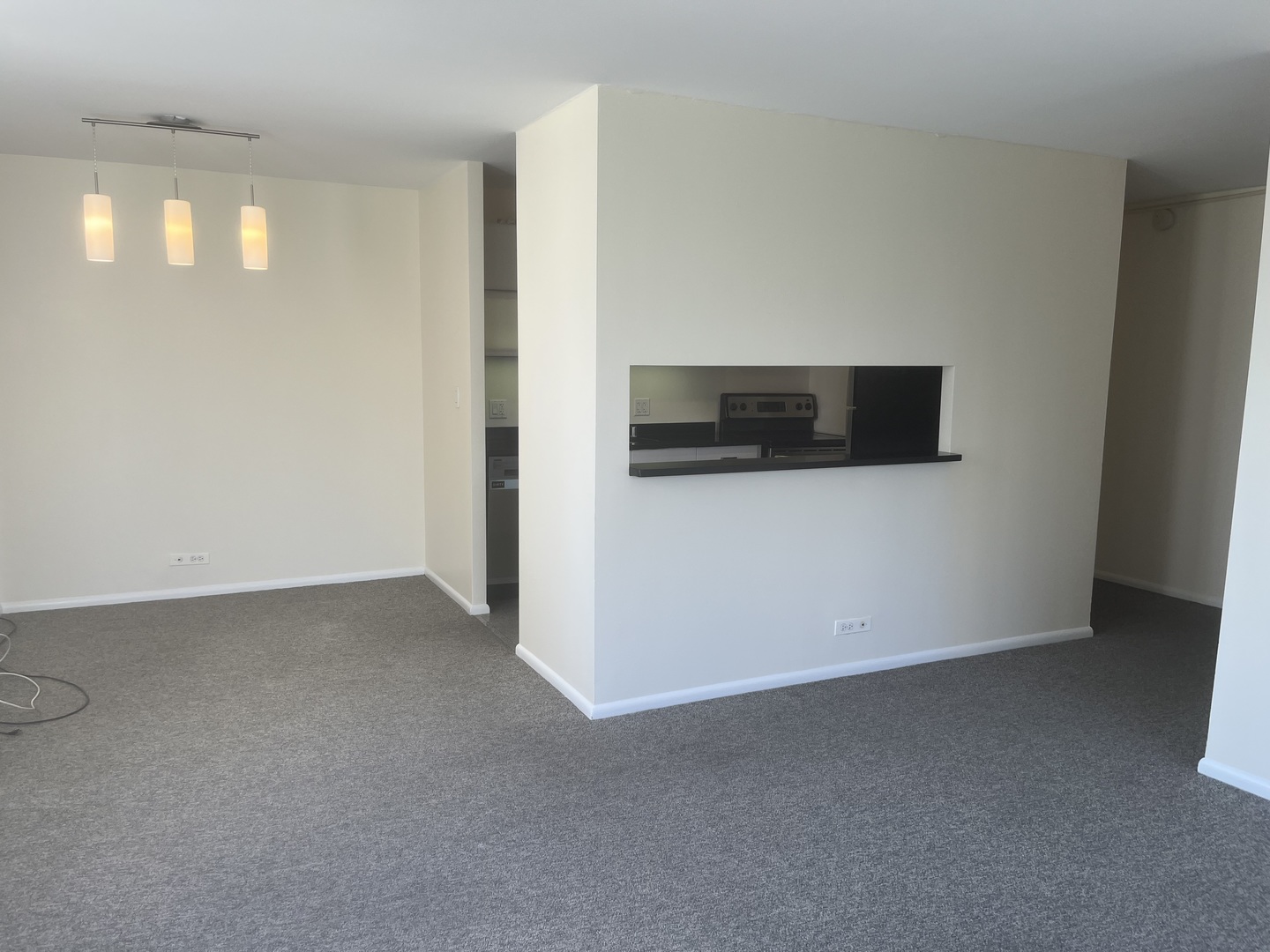 Chicago, Illinois 60610, United States, 2 Bedrooms Bedrooms, ,2 BathroomsBathrooms,Residential,Active,219687