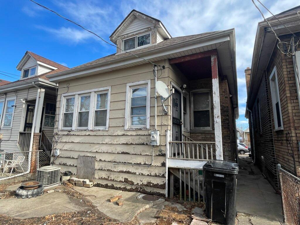 7144 S Seeley Avenue