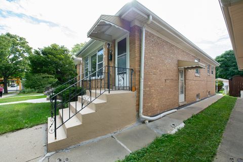 Tiny photo for 5019 W Carmen Avenue, Chicago, IL 60630 (MLS # 12477733)