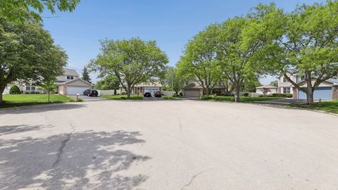 Tiny photo for 6 Boulder Ridge Court, Bolingbrook, IL 60490 (MLS # 12656143)