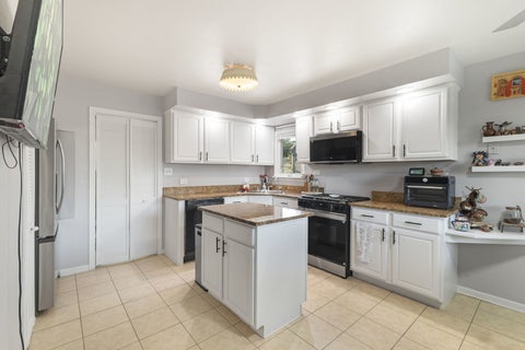 Tiny photo for 9246 S 49th Court, Oak Lawn, IL 60453 (MLS # 12753167)