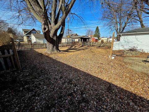 Tiny photo for 1419 Linden Avenue, Lasalle, IL 61301 (MLS # 12571278)