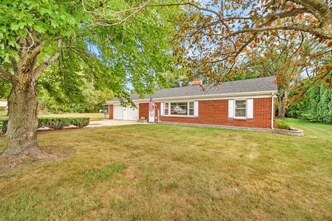 Photo of 4450 State Route 71, Oswego, IL 60543 (MLS # 12482344)