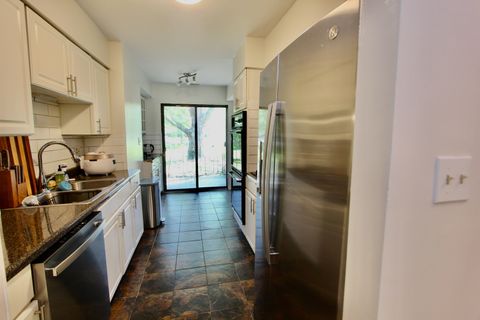 Tiny photo for 10 Old Oak Drive #103, Buffalo Grove, IL 60089 (MLS # 12517857)