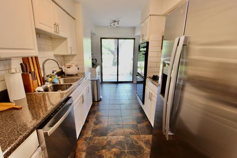 Tiny photo for 10 Old Oak Drive #103, Buffalo Grove, IL 60089 (MLS # 12517857)