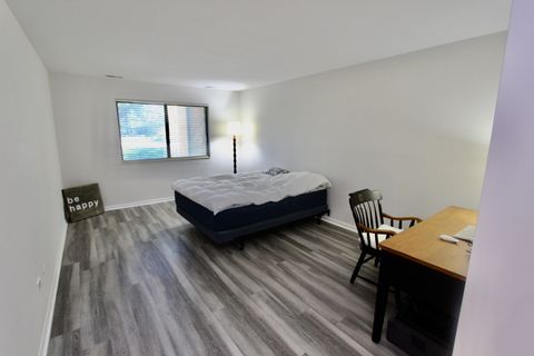 Tiny photo for 10 Old Oak Drive #103, Buffalo Grove, IL 60089 (MLS # 12517857)