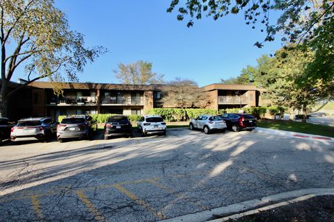 Tiny photo for 10 Old Oak Drive #103, Buffalo Grove, IL 60089 (MLS # 12517857)