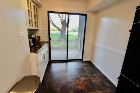 Tiny photo for 10 Old Oak Drive #103, Buffalo Grove, IL 60089 (MLS # 12517857)