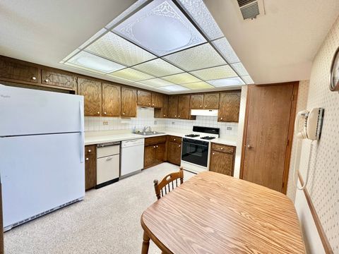 Tiny photo for 9134 S Pulaski Road #2E, Oak Lawn, IL 60453 (MLS # 12501334)