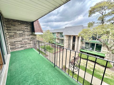 Tiny photo for 9134 S Pulaski Road #2E, Oak Lawn, IL 60453 (MLS # 12501334)