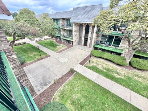 Tiny photo for 9134 S Pulaski Road #2E, Oak Lawn, IL 60453 (MLS # 12501334)