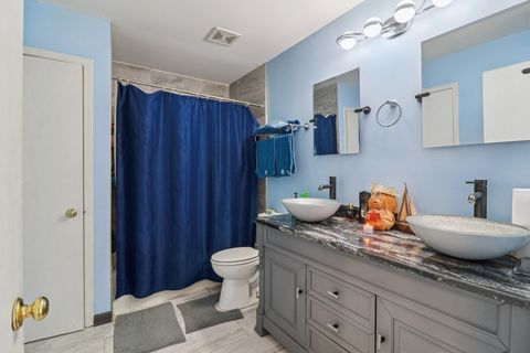 Tiny photo for 20 Dogwood Court, Lake In The Hills, IL 60156 (MLS # 12484887)